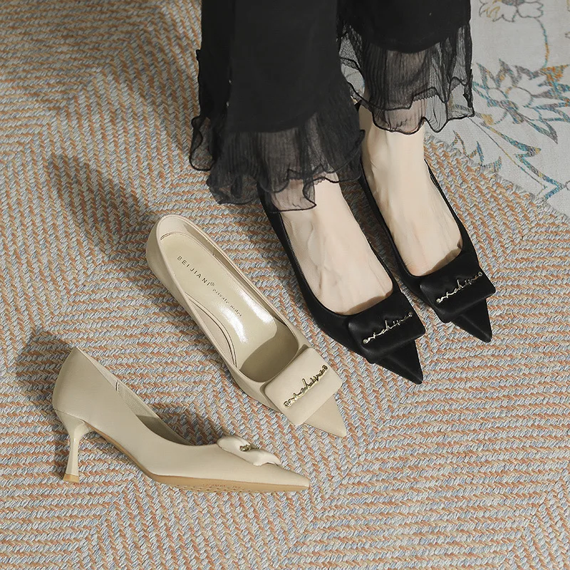 French high heels, women's pointed thin heels, fashionable shallow cut single shoes, commuting work shoes
French high heels, women's pointed thin heels, fashionable shallow cut single shoes, commuting work shoes