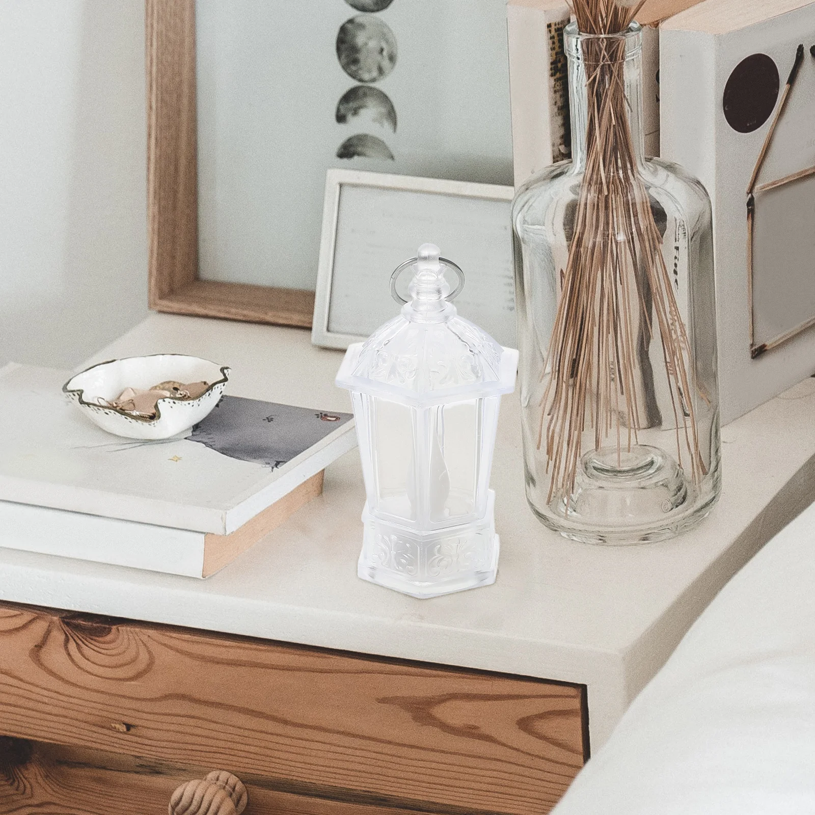 12Pcs Crystal Style Mini Lanterns Clear Handheld Lights for Bedroom Nightstands Wedding Decorative LED Party Lanterns
12Pcs Crystal Style Mini Lanterns Clear Handheld Lights for Bedroom Nightstands Wedding Decorative LED Party Lanterns