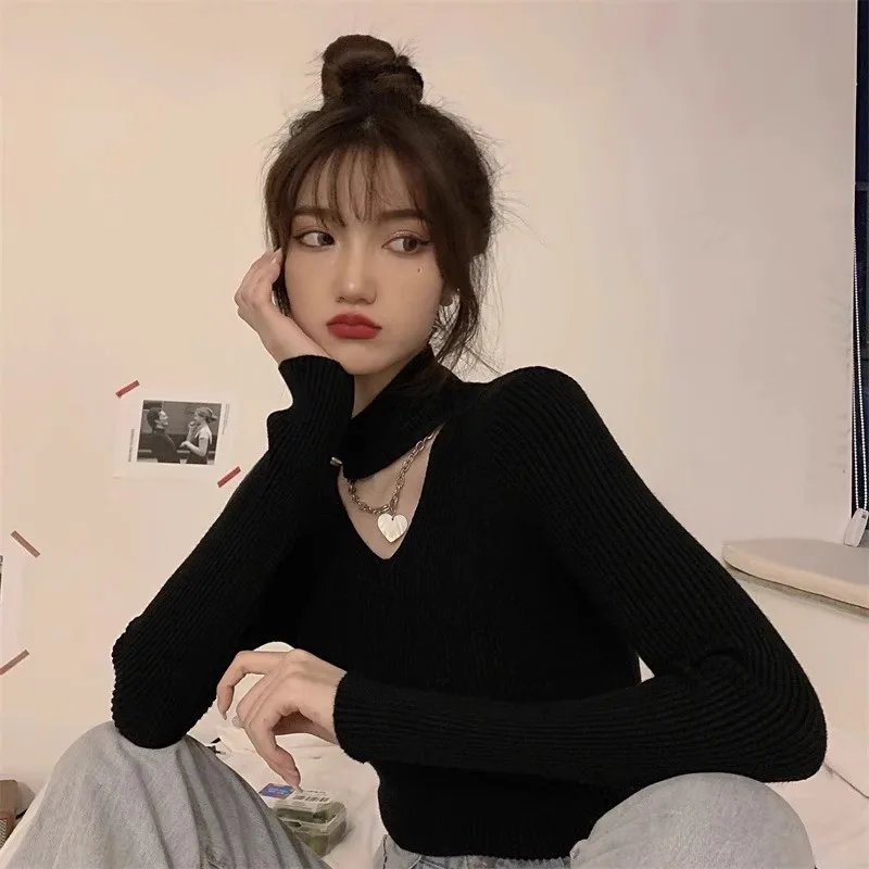 2025 winter new item V-neck solid elegant knitted sweater long sleeved half high neck women autumn and winter sweater
2025 winter new item V-neck solid elegant knitted sweater long sleeved half high neck women autumn and winter sweater