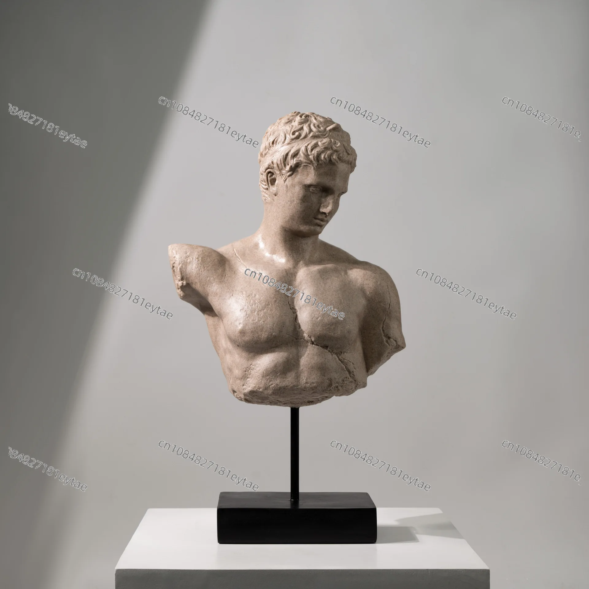 European French Vintage Resin Figure Sculpture Ornament for Living Room Entryway Home Decor Display
European French Vintage Resin Figure Sculpture Ornament for Living Room Entryway Home Decor Display
