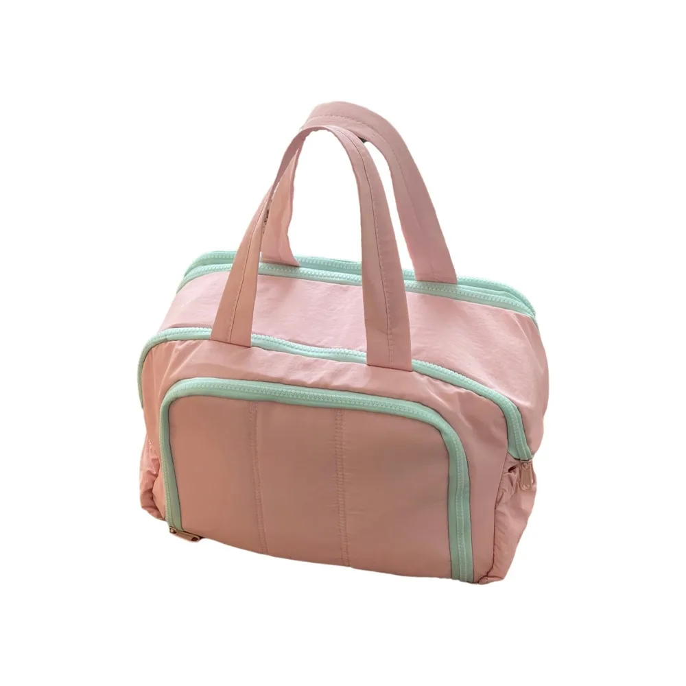 Large Capacity Cosmetic Handbag Multiple Pockets Zipper Closure Travel Toiletry Bag Waterproof Comfortable Handle
Large Capacity Cosmetic Handbag Multiple Pockets Zipper Closure Travel Toiletry Bag Waterproof Comfortable Handle