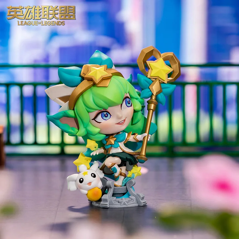 Аутентичные игровые периферийные устройства League Of Legends Guardian Lulu, украшение для куклы, настольное украшение, праздничные подарки на складе
Аутентичные игровые периферийные устройства League Of Legends Guardian Lulu, украшение для куклы, настольное украшение, праздничные подарки на складе