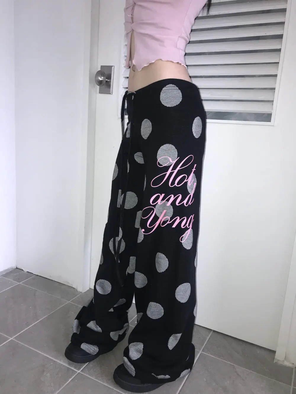 2026 New Y2K American Retro Punk High Street Dotted Letter Printed Pants Street Trendy Fashion ins Niche Daily Versatile Pants
2026 New Y2K American Retro Punk High Street Dotted Letter Printed Pants Street Trendy Fashion ins Niche Daily Versatile Pants