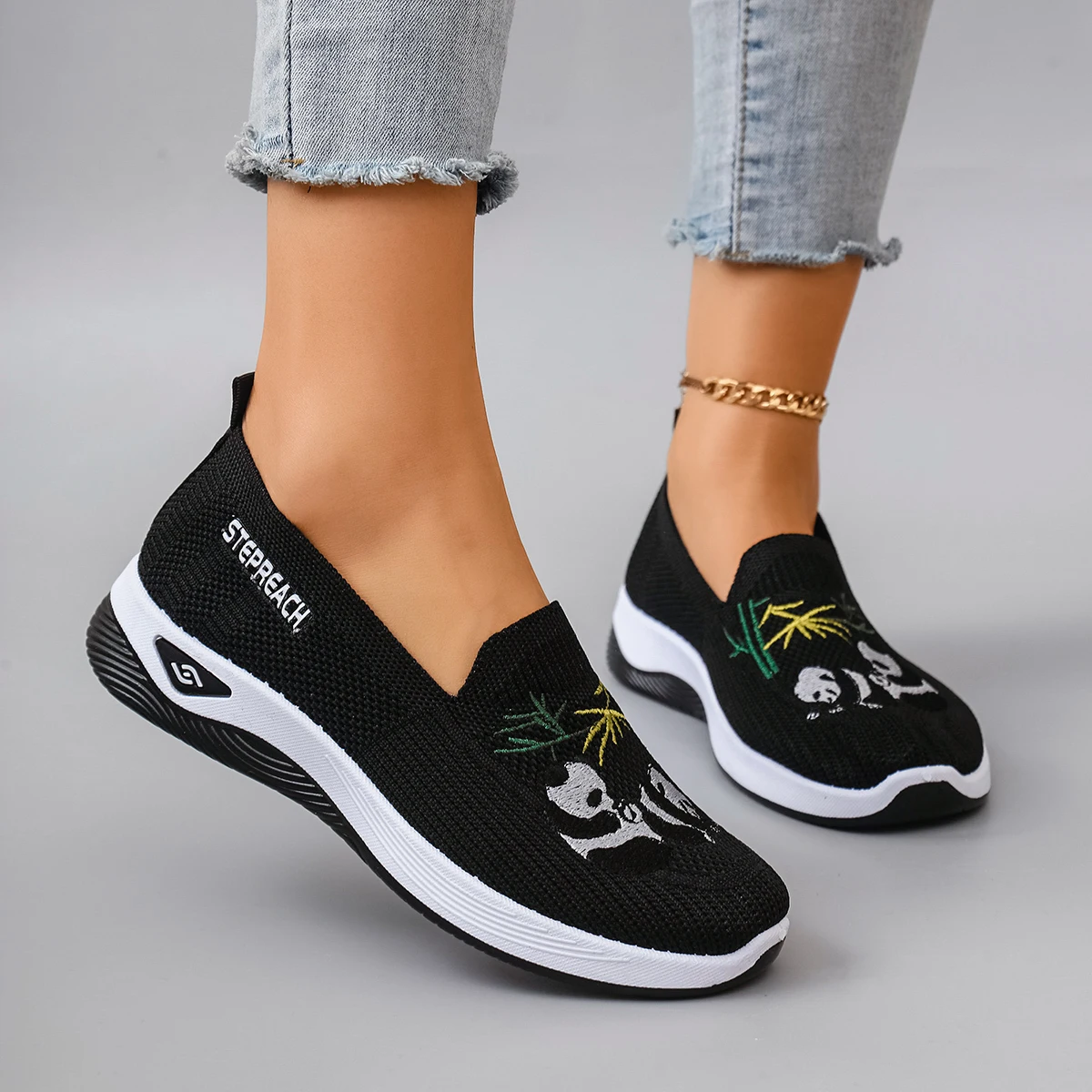 Spring New Women's Casual Sports Shoes, Comfortable, Breathable, Lightweight, Wear-Resistant, Slip-On Soft-Soled Flat Shoes
Spring New Women's Casual Sports Shoes, Comfortable, Breathable, Lightweight, Wear-Resistant, Slip-On Soft-Soled Flat Shoes