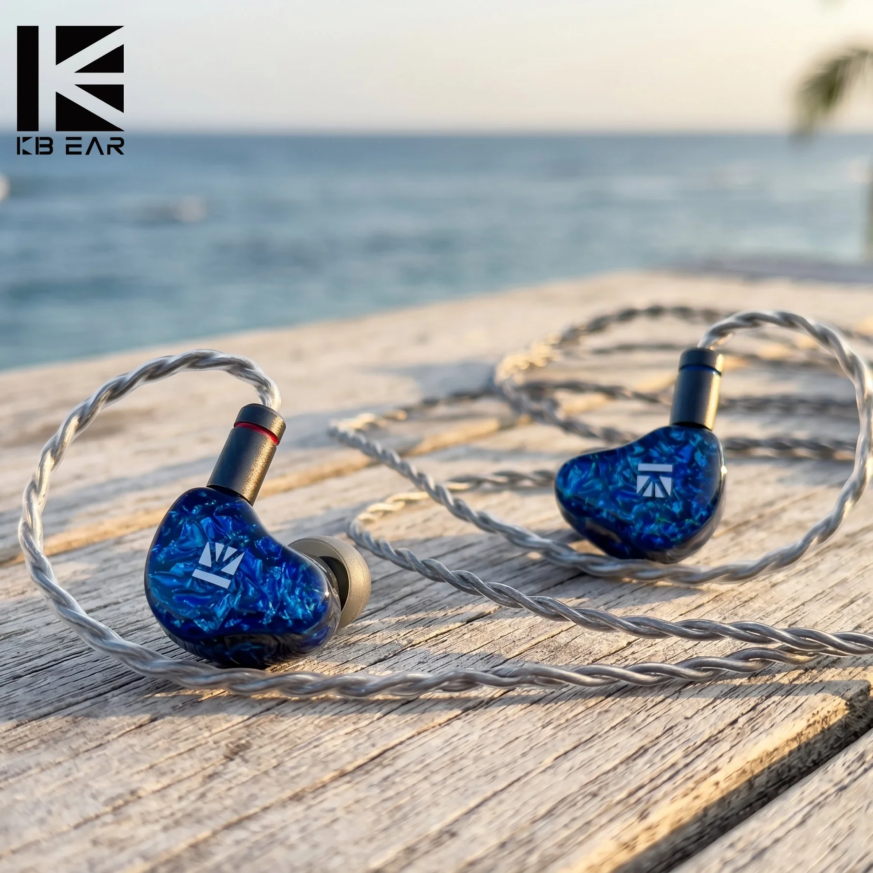 KBEAR Voyages SR-8 IEMS In Ear Earphones 1DD+3BA Dynamic Driver Detachable Interchangeable Plug 2pin 3.5mm IEM Cable
KBEAR Voyages SR-8 IEMS In Ear Earphones 1DD+3BA Dynamic Driver Detachable Interchangeable Plug 2pin 3.5mm IEM Cable