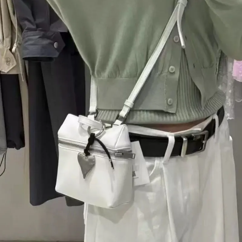 Korean Solid Color Simple Bucket Handbag Women Cute Small Capacity Shoulder Bag Ladies Fashion Versatile Everyday Crossbody Bags
Korean Solid Color Simple Bucket Handbag Women Cute Small Capacity Shoulder Bag Ladies Fashion Versatile Everyday Crossbody Bags