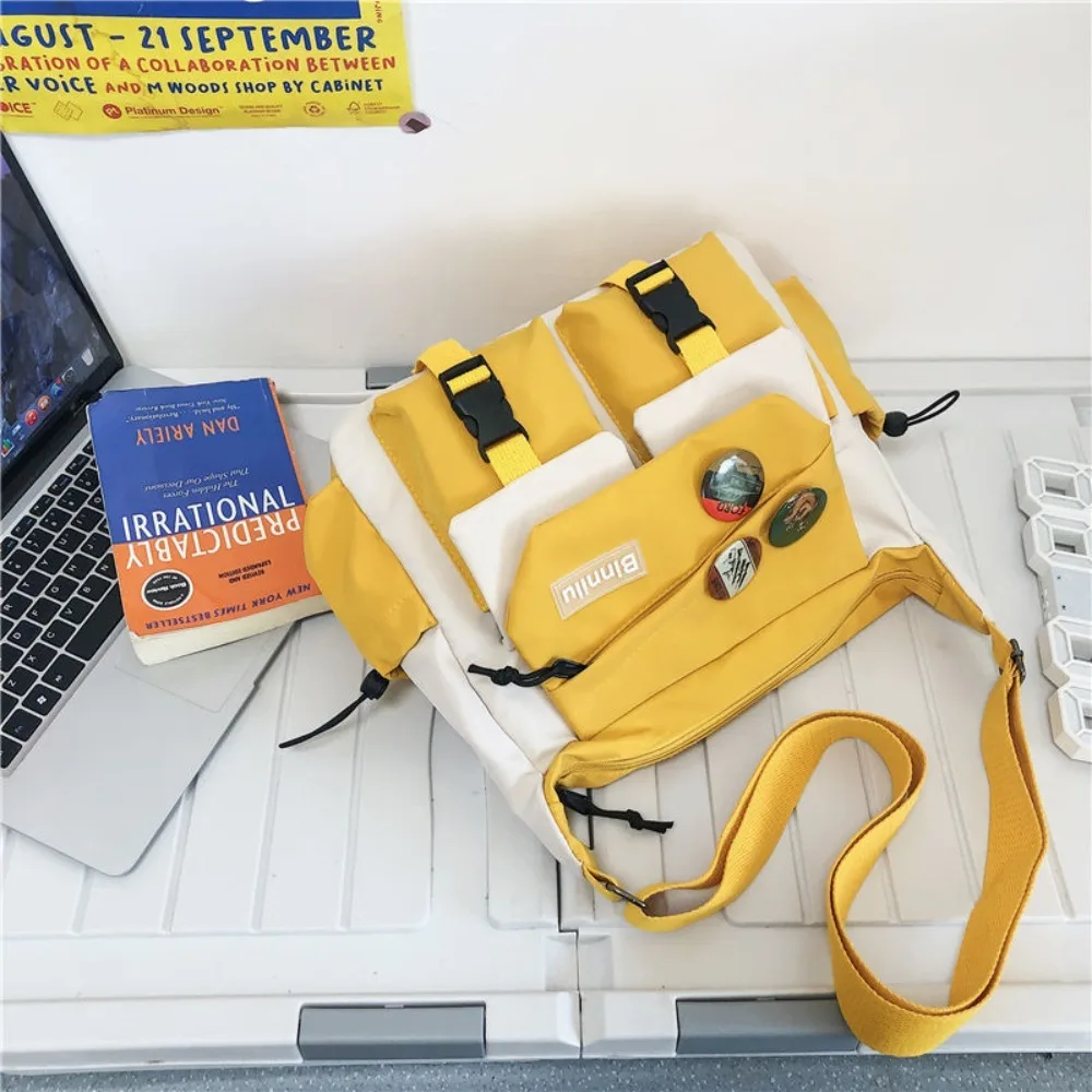 Large Capacity Men Crossbody Bag Square Harajuku Casual Messenger Bag Lightweight with Badges Nylon Postman Bag Streetwear
Large Capacity Men Crossbody Bag Square Harajuku Casual Messenger Bag Lightweight with Badges Nylon Postman Bag Streetwear
