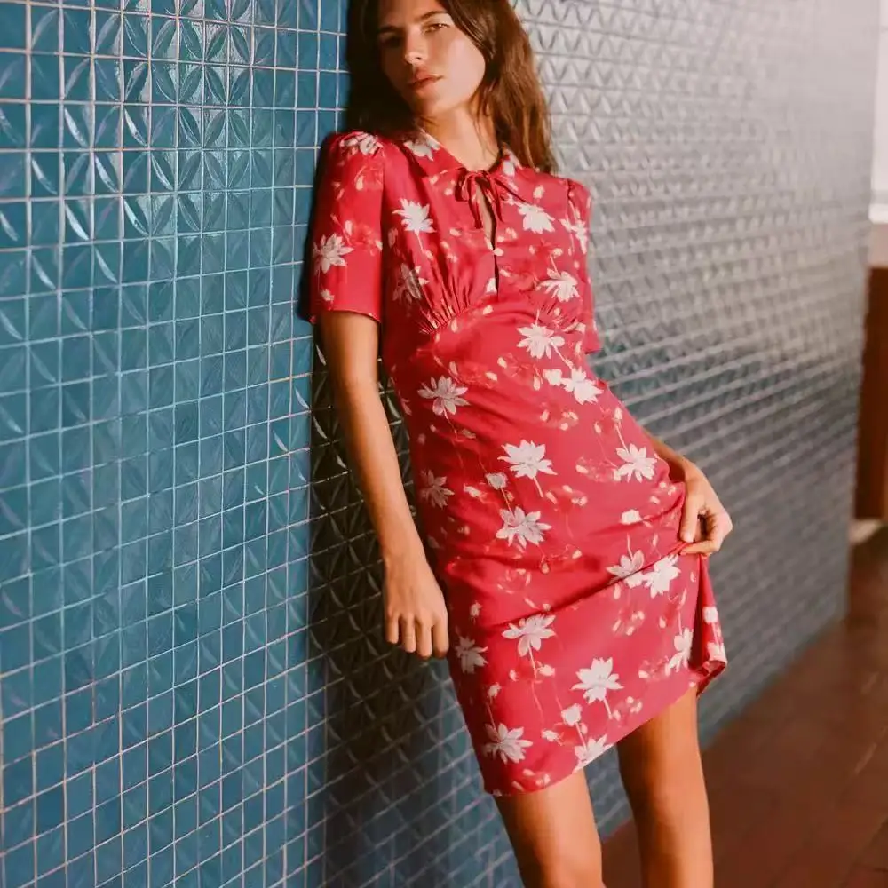Retro Red Silk Print Dr with Bow Tie Bubble Sves Turn-down Collar ort A-line Dr for Women Spring Summer 2025
Retro Red Silk Print Dr with Bow Tie Bubble Sves Turn-down Collar ort A-line Dr for Women Spring Summer 2025
