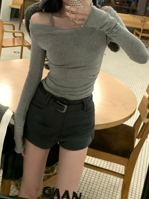 Grey Wool High Waist Straight Leg Short Pants Women's Spring New Slimming Versatile Sexy Casual Hot Pants Commute Style Pure ...
Grey Wool High Waist Straight Leg Short Pants Women's Spring New Slimming Versatile Sexy Casual Hot Pants Commute Style Pure ...