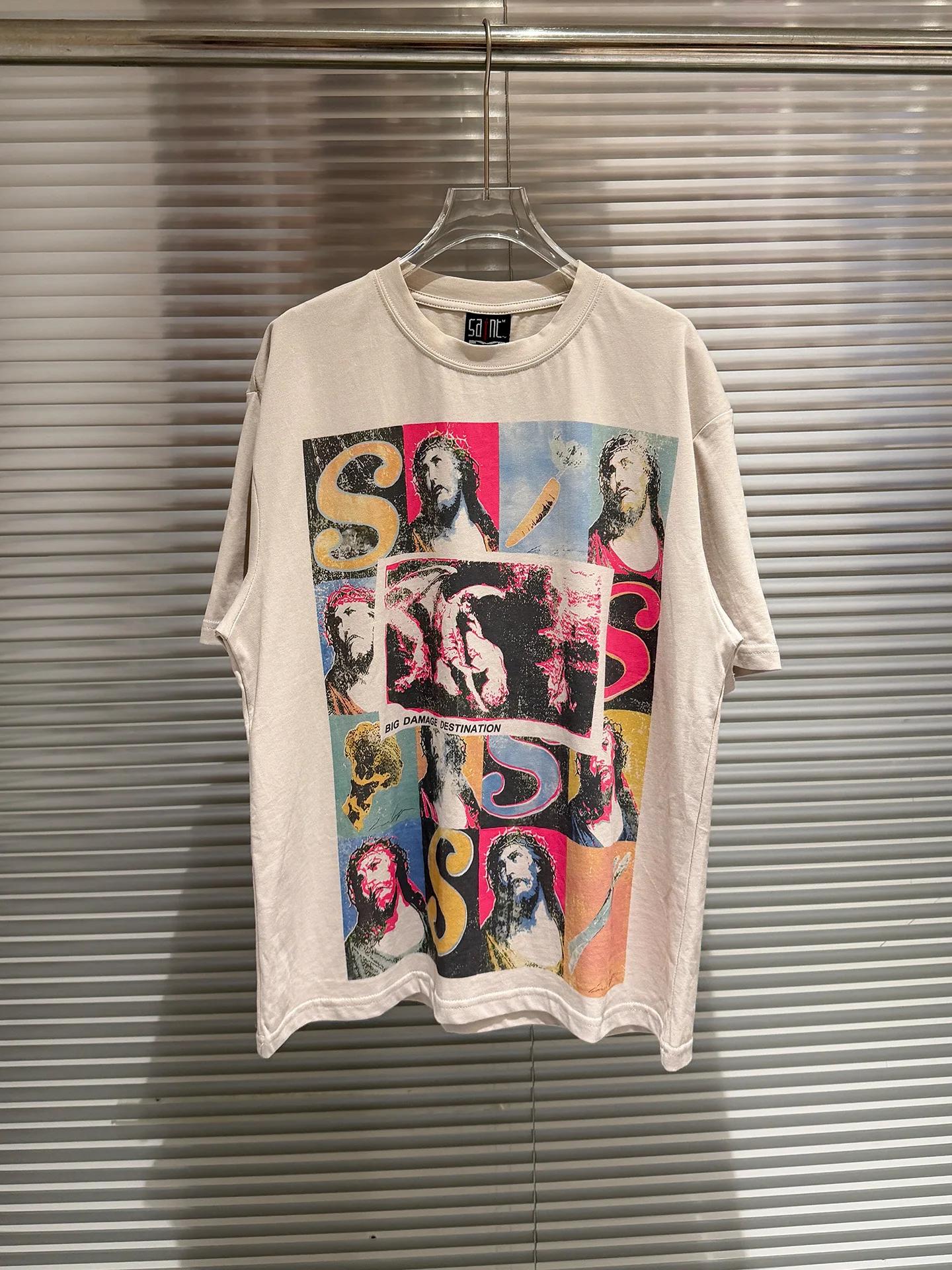 Retro American Street Graffiti Print Vintage T-Shirt Loose Short Sleeve Unisex Cotton Casual Wear Breathable Summer Top
Retro American Street Graffiti Print Vintage T-Shirt Loose Short Sleeve Unisex Cotton Casual Wear Breathable Summer Top