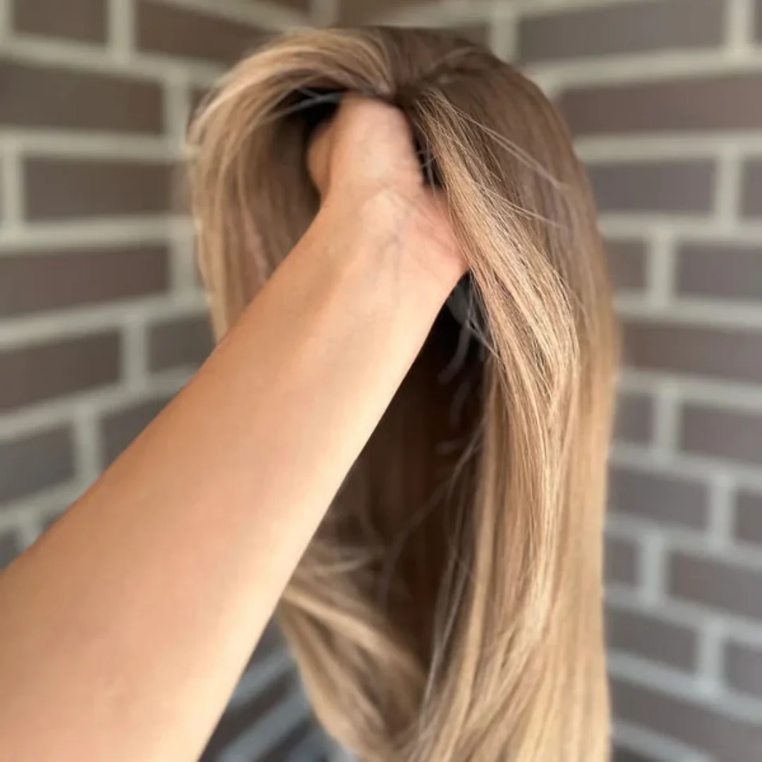 Женский парик Новый стиль Светло-русые синтетические парики с кружевом и слоем темных корней Натуральные прямые дешевые парики распродажа
Женский парик Новый стиль Светло-русые синтетические парики с кружевом и слоем темных корней Натуральные прямые дешевые парики распродажа