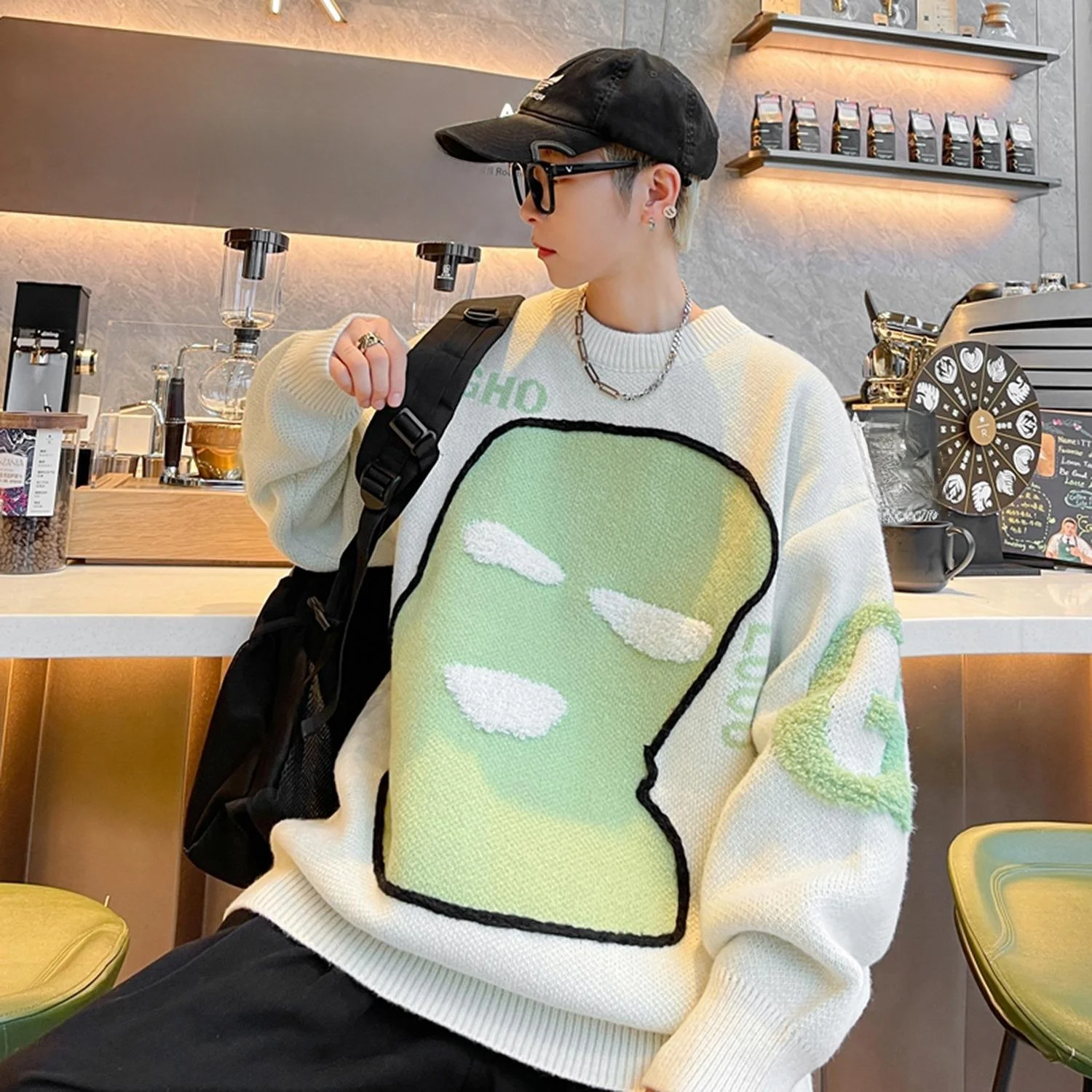 Мужской свитер оверсайз с круглым вырезом, вязаный, в стиле колор-блок, 250 г/м², осенне-зимний, американский ретро-стиль, для подростков, бейсбольный воротник-стойка
Мужской свитер оверсайз с круглым вырезом, вязаный, в стиле колор-блок, 250 г/м², осенне-зимний, американский ретро-стиль, для подростков, бейсбольный воротник-стойка