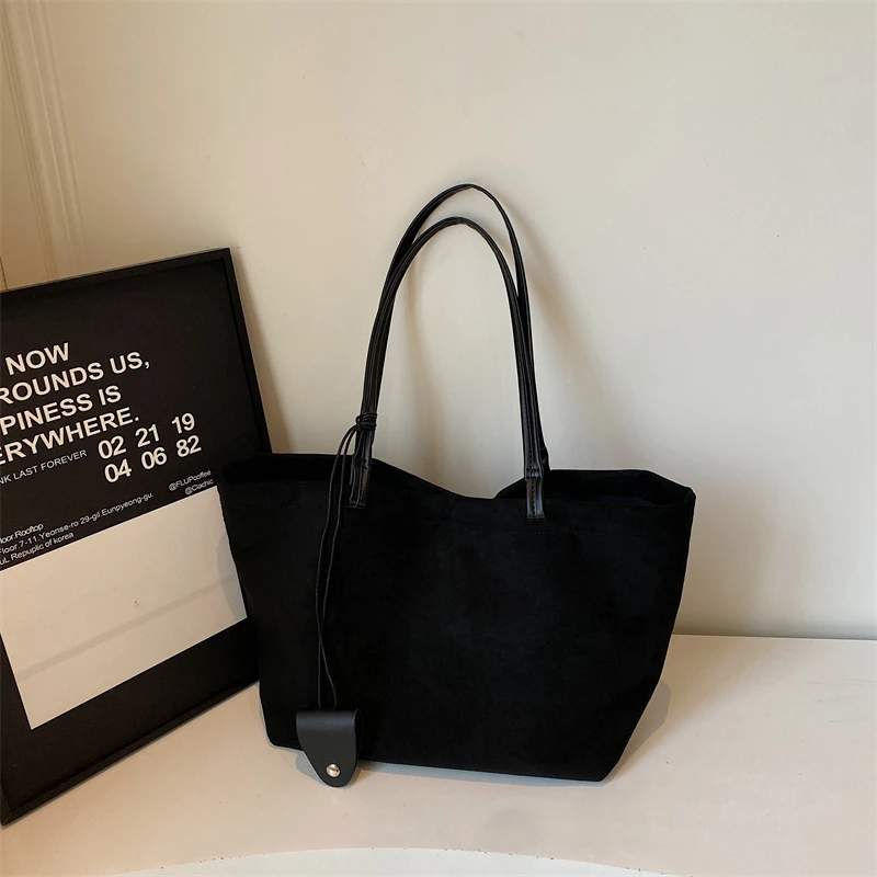 Fashion Faux Suede Women's Shoulder Bag Basic Style Solid Handbag Versatile Simple Purse High Quality Minimalist Commuting Tote
Fashion Faux Suede Women's Shoulder Bag Basic Style Solid Handbag Versatile Simple Purse High Quality Minimalist Commuting Tote