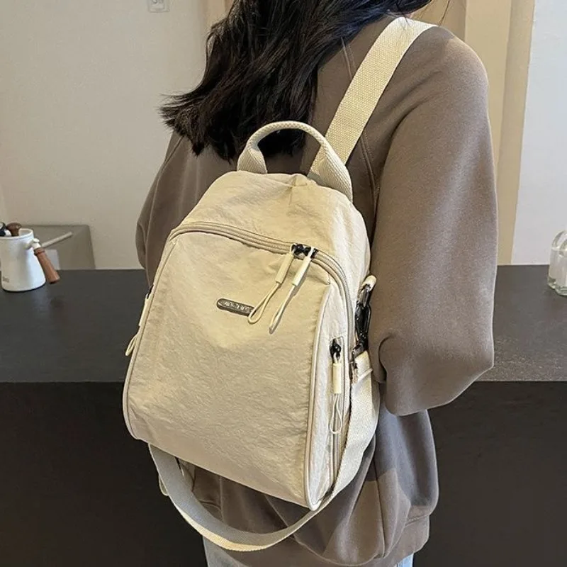 New Large-capacity Commuter Travel Backpack Single Shoulder Fashion Handbag Women's Lightweight Oxford Cloth Backpack
New Large-capacity Commuter Travel Backpack Single Shoulder Fashion Handbag Women's Lightweight Oxford Cloth Backpack