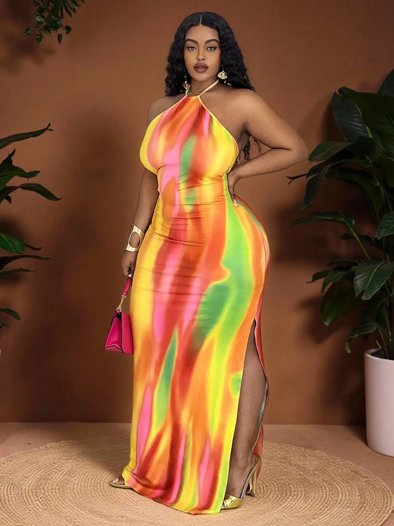 Яркое макси-платье с эффектом тай-дай, с бретельками через шею и боковым разрезом, для полных женщин
Яркое макси-платье с эффектом тай-дай, с бретельками через шею и боковым разрезом, для полных женщин