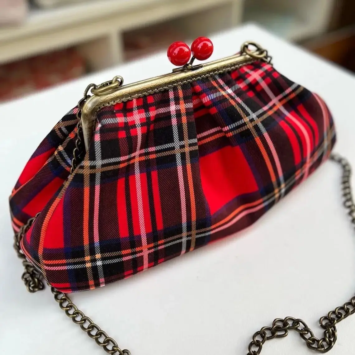 Lost in Vintage Plaid Fabric Bag Kisslock Bag Hand Bag Cristmas Fabric Purse Shoulder Cross Body Style Bags Frame Clutch
Lost in Vintage Plaid Fabric Bag Kisslock Bag Hand Bag Cristmas Fabric Purse Shoulder Cross Body Style Bags Frame Clutch