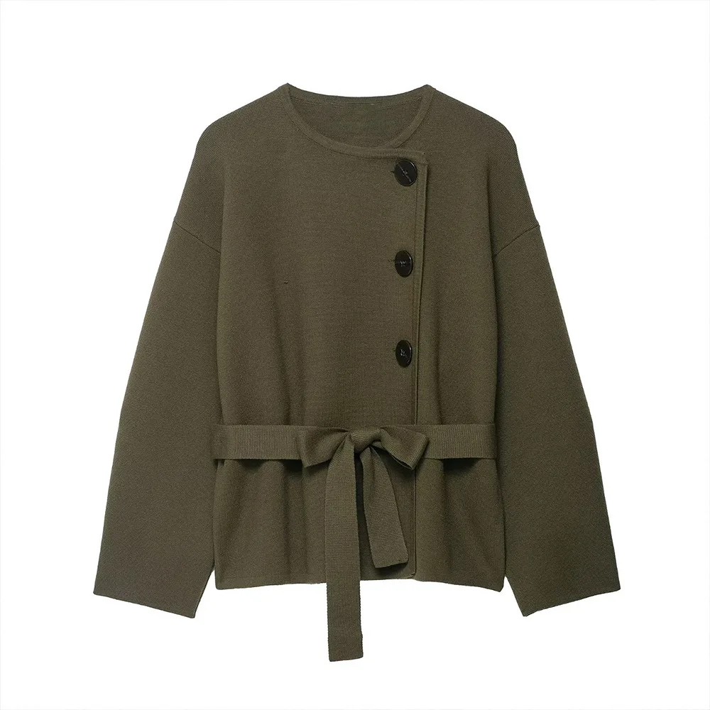 European and American 2025 women's autumn and winter new fashion high-end small fragrance round neck belt knitted coat jacket
European and American 2025 women's autumn and winter new fashion high-end small fragrance round neck belt knitted coat jacket