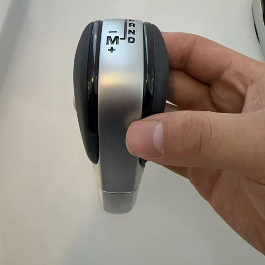 Ручка переключения передач Ручка переключения передач Простая установка Улучшенное качество вождения Замена пластика Элегантный внешний вид
Ручка переключения передач Ручка переключения передач Простая установка Улучшенное качество вождения Замена пластика Элегантный внешний вид