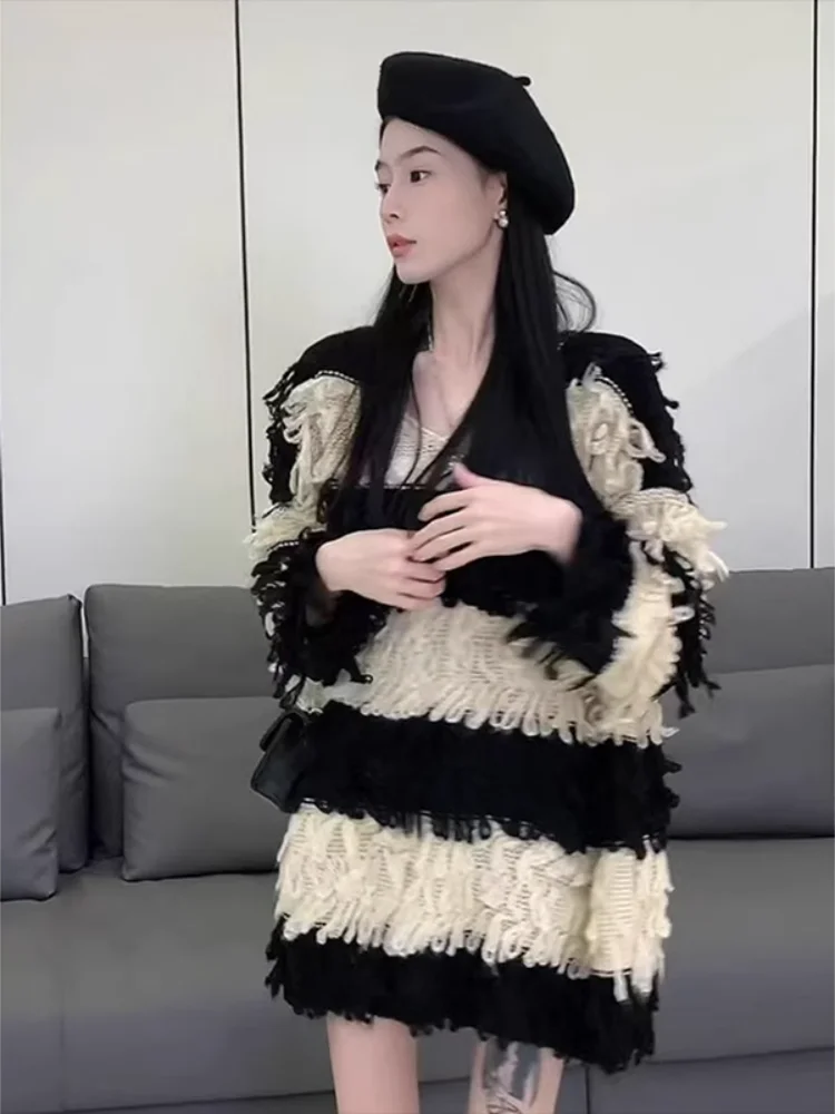 Slimming Long Sleeve V-Neck Knitwear Women's Loose Fit Casual Style Fashion Tassel Autumn Winter New Arrival Comfortable Sweater
Slimming Long Sleeve V-Neck Knitwear Women's Loose Fit Casual Style Fashion Tassel Autumn Winter New Arrival Comfortable Sweater