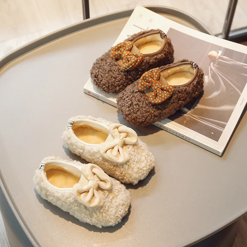 Winter Warm Girls Shoes Kids Plush Cotton Shoes Sweet Bow Princess Shoes Soft Sole Children's Flats Outdoor Light Casual Shoes
Winter Warm Girls Shoes Kids Plush Cotton Shoes Sweet Bow Princess Shoes Soft Sole Children's Flats Outdoor Light Casual Shoes