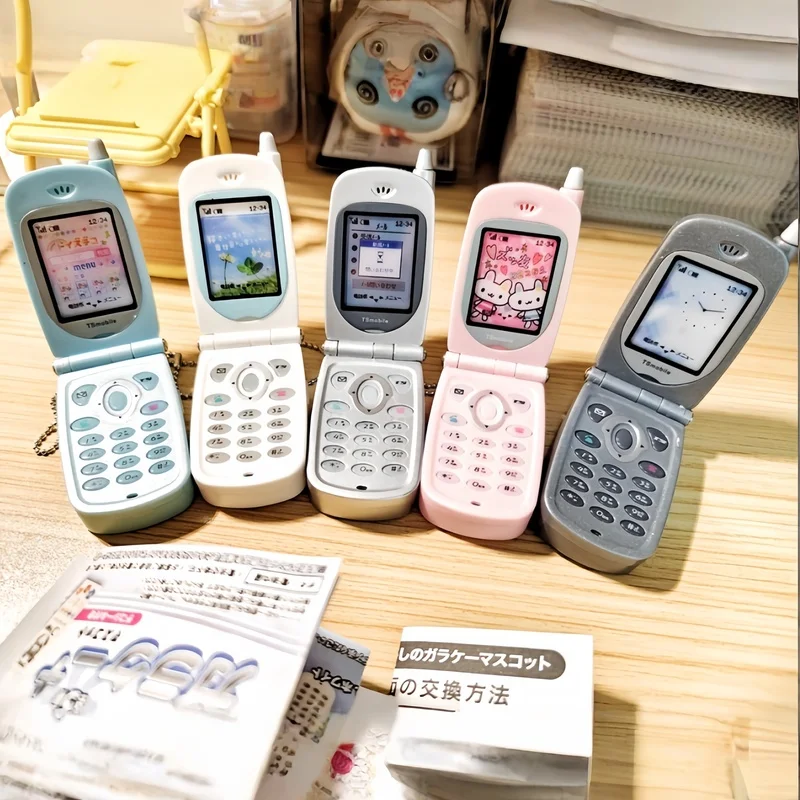 Hot In-Stock Japanese Authentic TOYS SPIRITS Mini Flip Phone Shaped Recorder PLUS Version Gacha Phone Collectible Toys Gifts
Hot In-Stock Japanese Authentic TOYS SPIRITS Mini Flip Phone Shaped Recorder PLUS Version Gacha Phone Collectible Toys Gifts