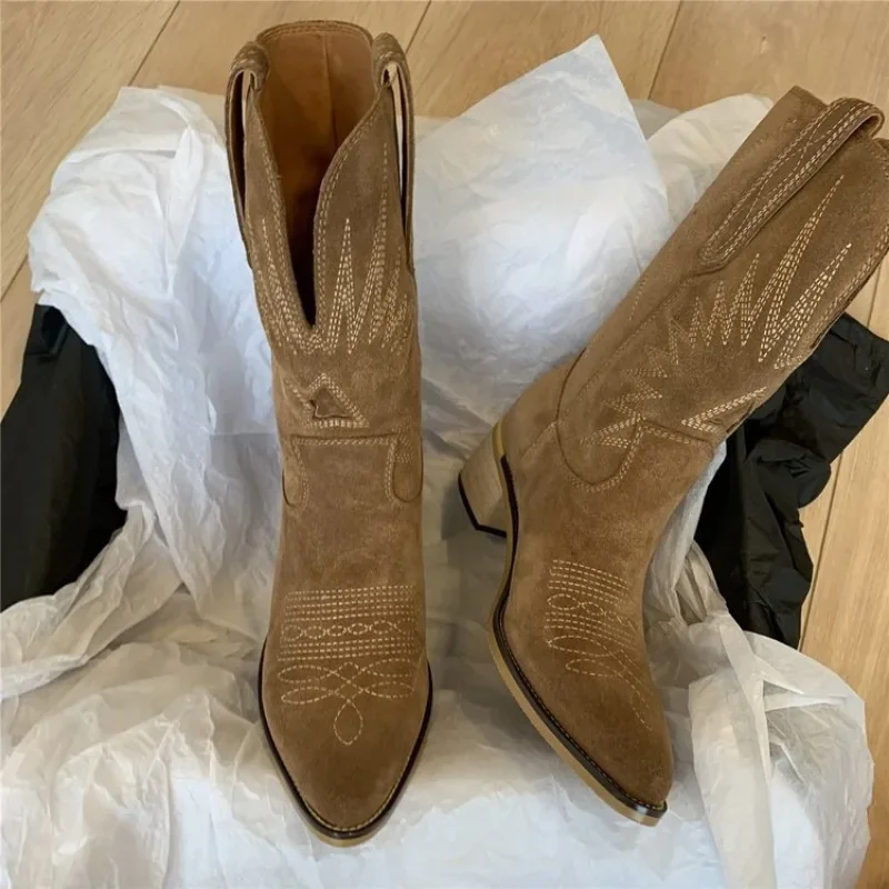 Medieval Vintage Western Boots Embroidered Flowers Women's Ankle Boots Fashion Pointed Toe Cowboy Boots Cosplay Knight Boots
Medieval Vintage Western Boots Embroidered Flowers Women's Ankle Boots Fashion Pointed Toe Cowboy Boots Cosplay Knight Boots