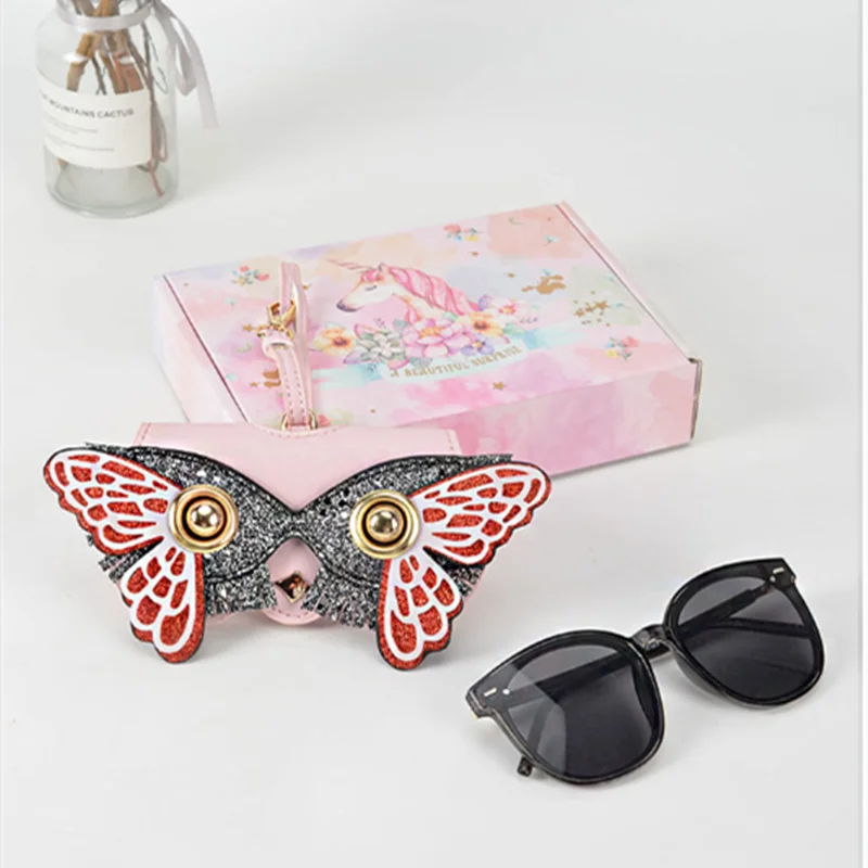 Women Eye Glassess Case Removeable and Changeable Eyewear Protector PU Containers Outdoor Beach Accessories Bgas Decorative Cute
Women Eye Glassess Case Removeable and Changeable Eyewear Protector PU Containers Outdoor Beach Accessories Bgas Decorative Cute