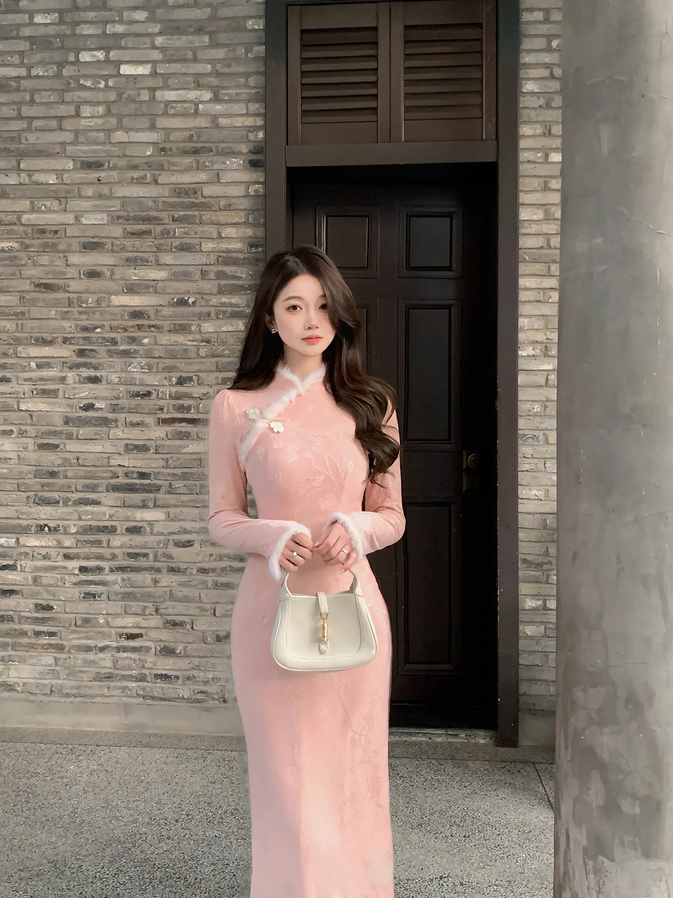 Новая винтажная розовая пышная длинная юбка для женщин 2026 года в традиционном китайском стиле с вышивкой, модная, для повседневной носки
Новая винтажная розовая пышная длинная юбка для женщин 2026 года в традиционном китайском стиле с вышивкой, модная, для повседневной носки