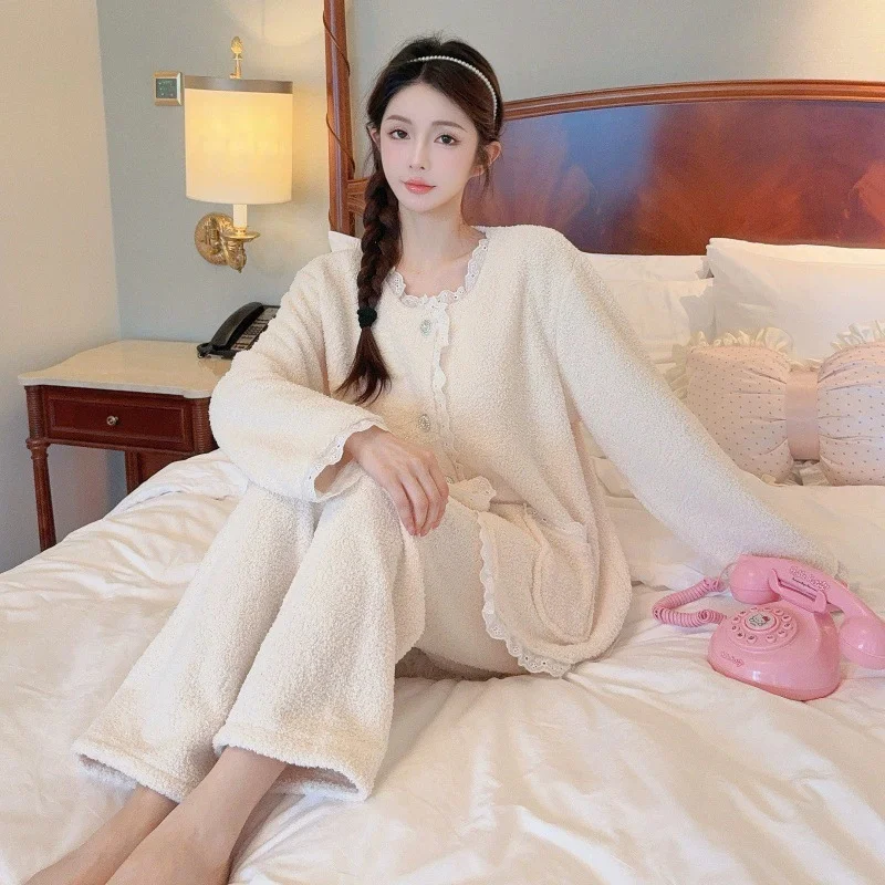 Autumn and Winter New Solid Color Sweet and Cute Cardigan Pajamas Women's Two-piece Set Loose Casual Home Clothes Pyjama
Autumn and Winter New Solid Color Sweet and Cute Cardigan Pajamas Women's Two-piece Set Loose Casual Home Clothes Pyjama