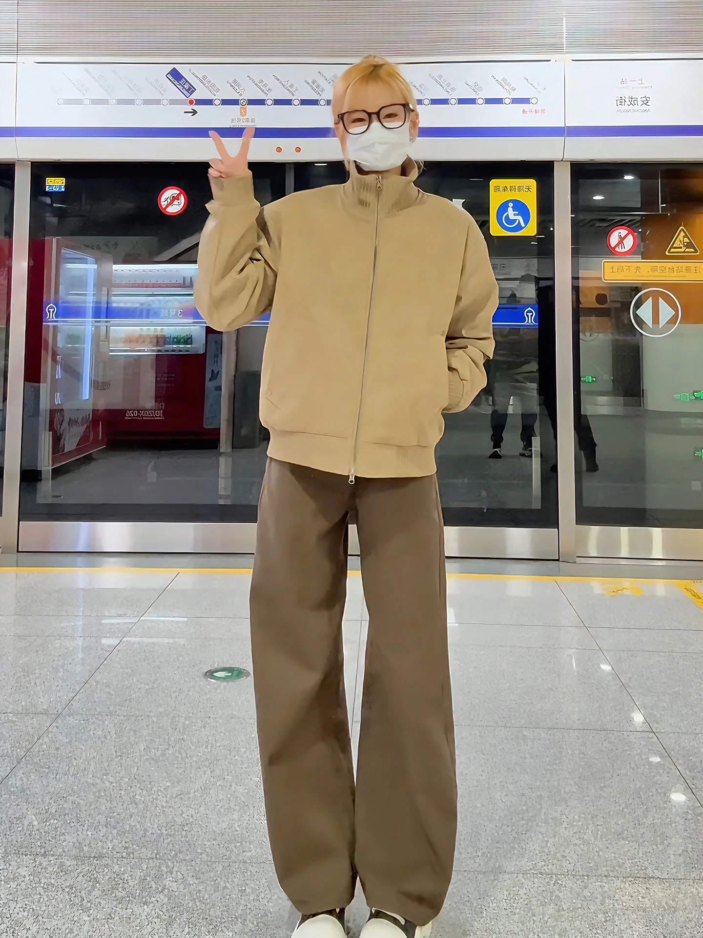 American Dyed Fce Lined Leather Jaet Men's Winter Cleanfit Flight Cotton ort Baseball Cotton Clothes Zipper Closure
American Dyed Fce Lined Leather Jaet Men's Winter Cleanfit Flight Cotton ort Baseball Cotton Clothes Zipper Closure