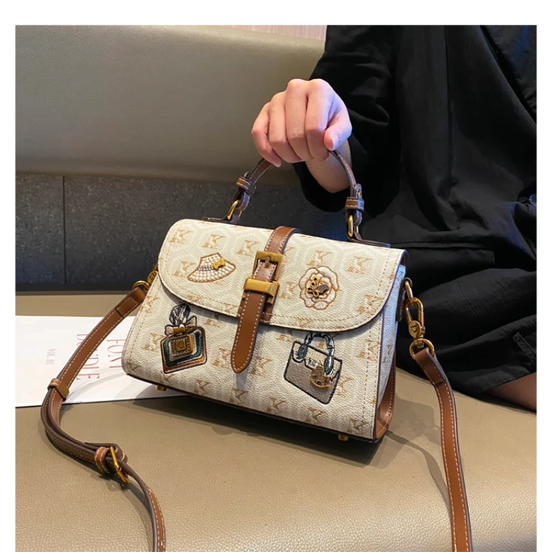Handbags for Women 2025 Fashion Retro Embroidery Ita Bag Women's Crossbody Sac A Main Femme Shoulder Bag
Handbags for Women 2025 Fashion Retro Embroidery Ita Bag Women's Crossbody Sac A Main Femme Shoulder Bag