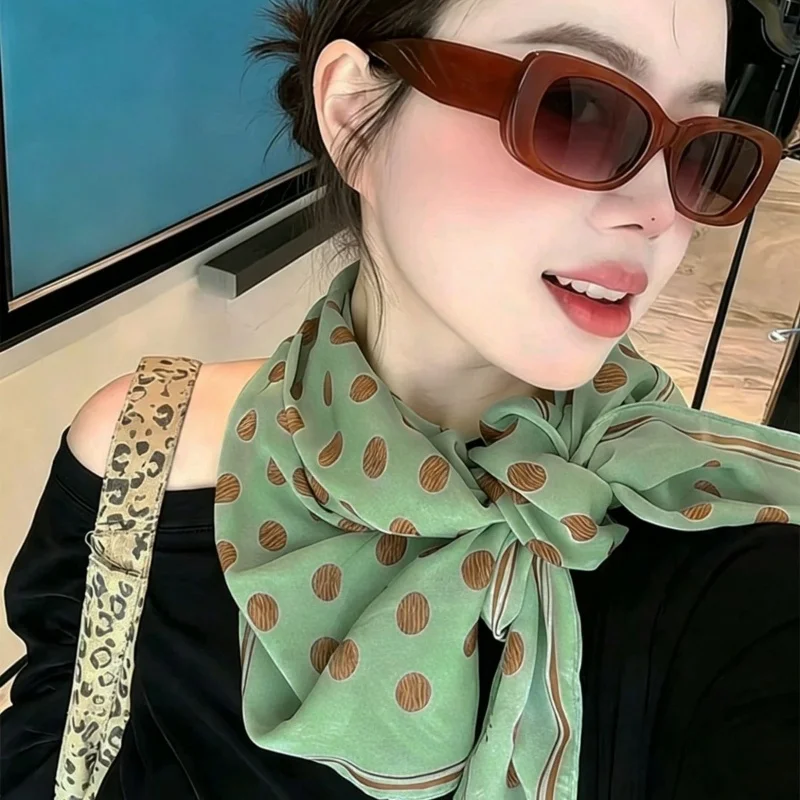 Korean Fashion Hepburn Style Green Polka Dot Scarf Long Ribbon Versatile Necktie for Women
Korean Fashion Hepburn Style Green Polka Dot Scarf Long Ribbon Versatile Necktie for Women