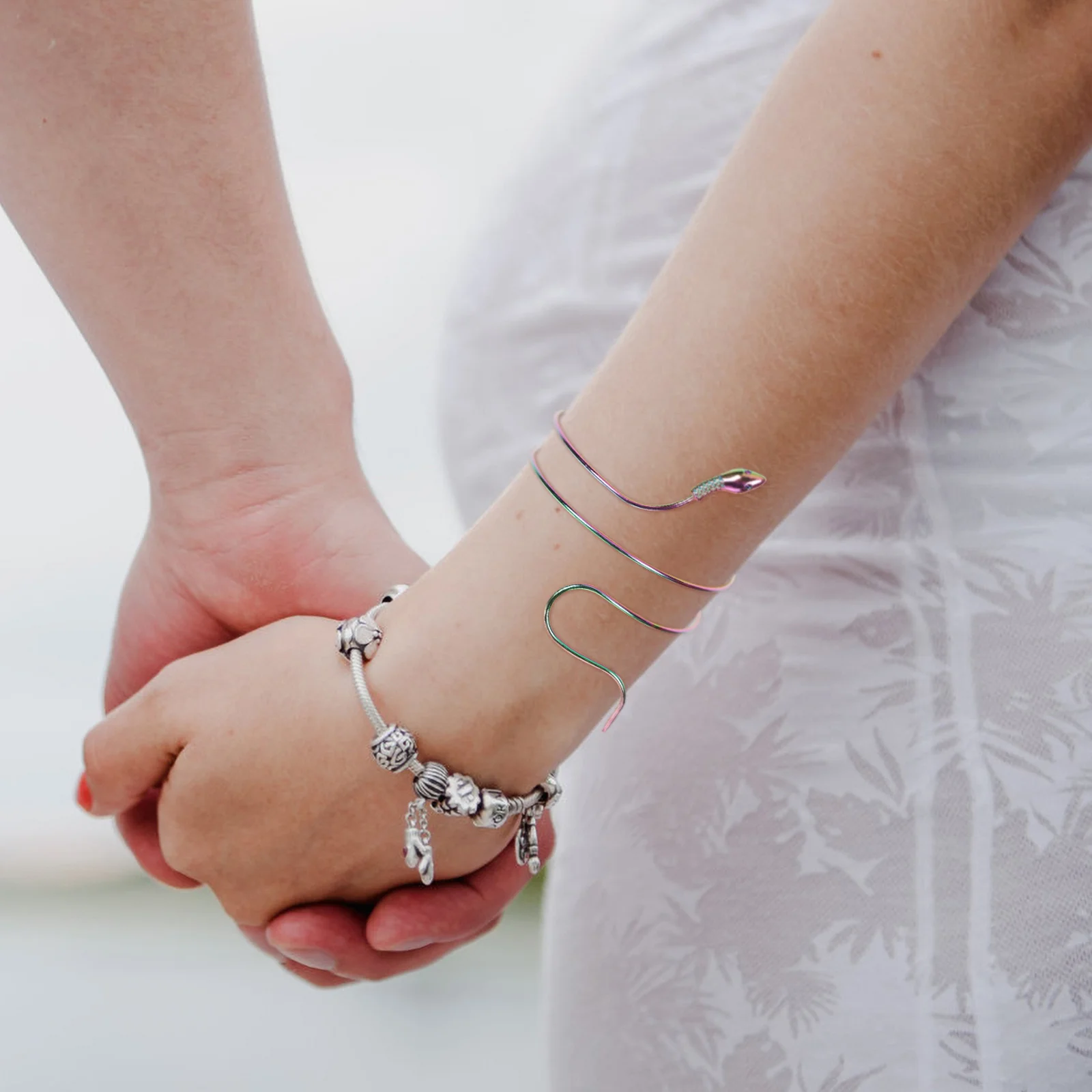 Metal Snake Armband Coiled Spiral Adjustable Upper Arm Cuff Open Armlet Bangle Snake Arm Cuff Jewelry for Women
Metal Snake Armband Coiled Spiral Adjustable Upper Arm Cuff Open Armlet Bangle Snake Arm Cuff Jewelry for Women