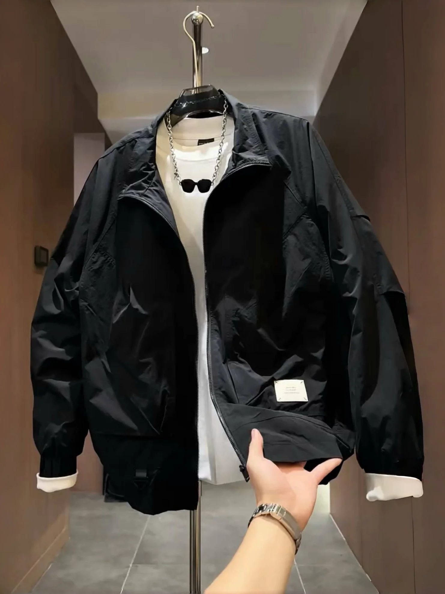 Casual Chic Men's Jaet Lightweight Stand Collar Versatile Workwear Spring Autumn Faion Polyester Stand Fit Zipper Closure
Casual Chic Men's Jaet Lightweight Stand Collar Versatile Workwear Spring Autumn Faion Polyester Stand Fit Zipper Closure