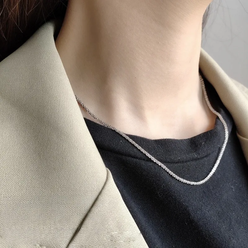 Minimally designed women's necklace with Ins style cauliflower and starry sky, sparkling collarbone chain
Minimally designed women's necklace with Ins style cauliflower and starry sky, sparkling collarbone chain