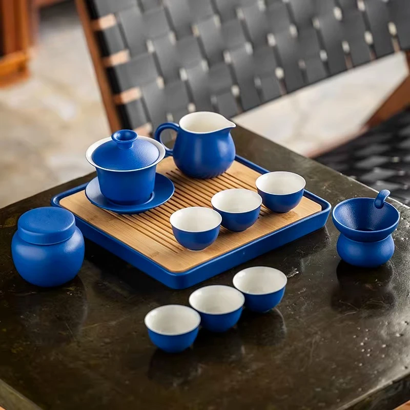 Klein Blue Glazed Ceramic Kung Fu Tea Set, Complete Porcelain Gongfu Cups with Color Gradient, Artistic Chinese Brewing
Klein Blue Glazed Ceramic Kung Fu Tea Set, Complete Porcelain Gongfu Cups with Color Gradient, Artistic Chinese Brewing