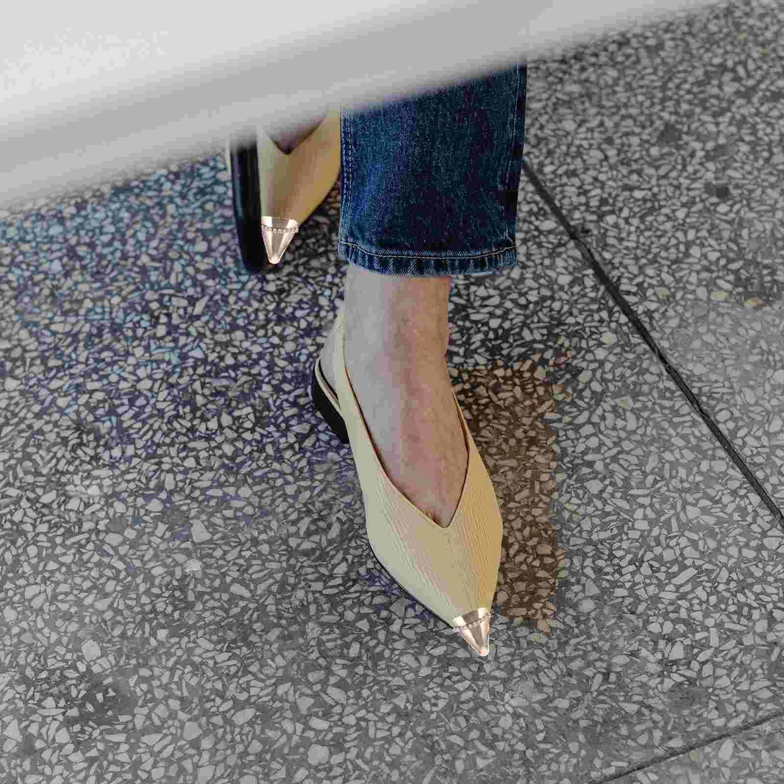 Metal Protectors for High Heels Pointed Toe Cover Design Easy Installation Shoe Toe Metal Shoe Tip Protector Caps
Metal Protectors for High Heels Pointed Toe Cover Design Easy Installation Shoe Toe Metal Shoe Tip Protector Caps