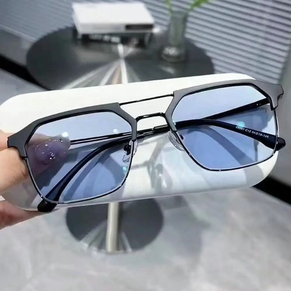 Office Eye Protection Discoloration Oversized Eyeglasses Anti-Blue Light Glasses Ultra Light Frame Computer Goggles
Office Eye Protection Discoloration Oversized Eyeglasses Anti-Blue Light Glasses Ultra Light Frame Computer Goggles