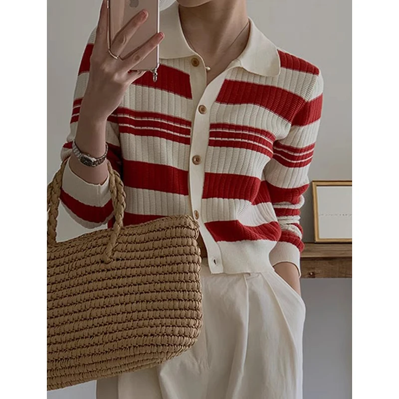 Chic Autumnal Vintage Simple Turn-down Collar Single-button Color Blo Striped Versatile Long Sve Knitted Sweater Jaet ...
Chic Autumnal Vintage Simple Turn-down Collar Single-button Color Blo Striped Versatile Long Sve Knitted Sweater Jaet ...