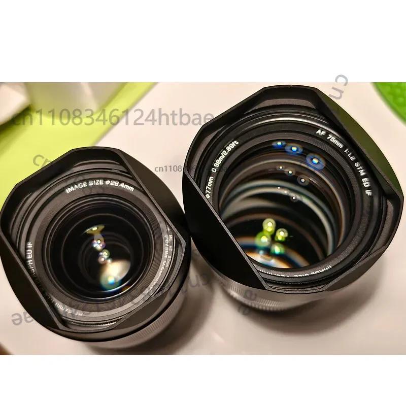 Metal Square Lens Hood With Cap fit for Viltrox 75mm F1.2 Pro 27mm F1.2 Pro
Metal Square Lens Hood With Cap fit for Viltrox 75mm F1.2 Pro 27mm F1.2 Pro