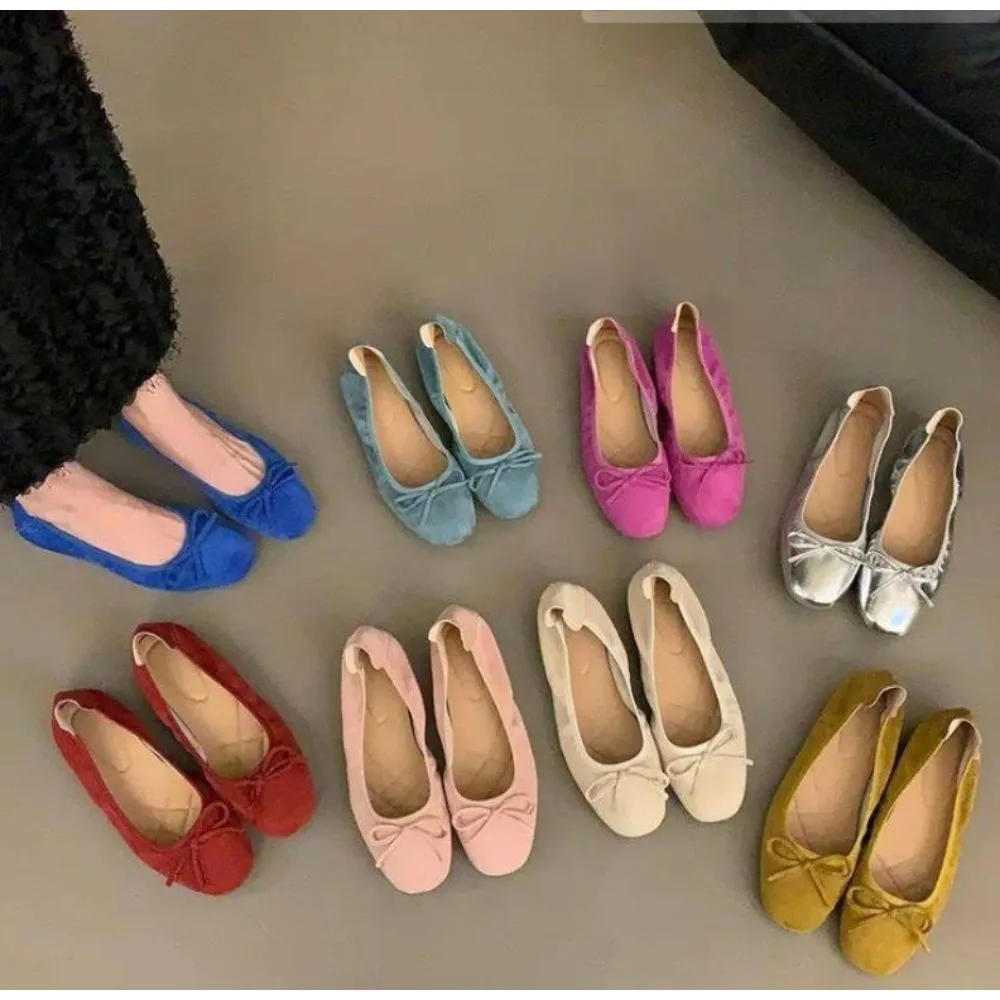2024 Solid Color Super Soft Women's Shoes Spring Bow Flat Casual and Comfortable Leather New Ballet Luxury Shoes Women
2024 Solid Color Super Soft Women's Shoes Spring Bow Flat Casual and Comfortable Leather New Ballet Luxury Shoes Women