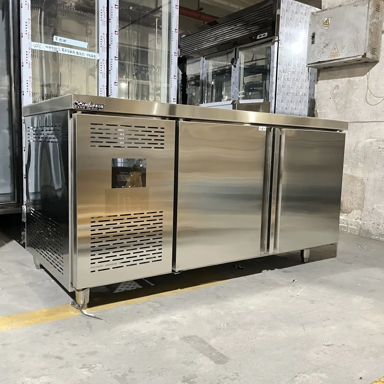 1.5m Stainless Steel Restaurant Fridge Refrigerated Worktable Salad Bar Bench Pizza Prep Chiller Cooling Kitchen Cooler
1.5m Stainless Steel Restaurant Fridge Refrigerated Worktable Salad Bar Bench Pizza Prep Chiller Cooling Kitchen Cooler