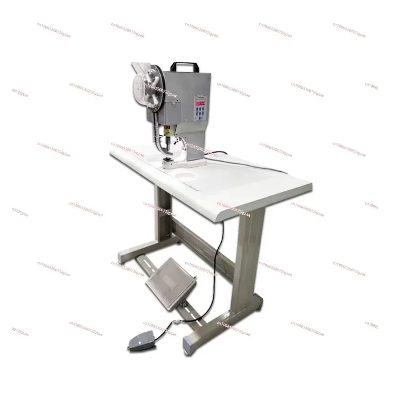 New UV soft film cloth light box semi-automatic eye punching machine, semi-automatic buckle machine
New UV soft film cloth light box semi-automatic eye punching machine, semi-automatic buckle machine