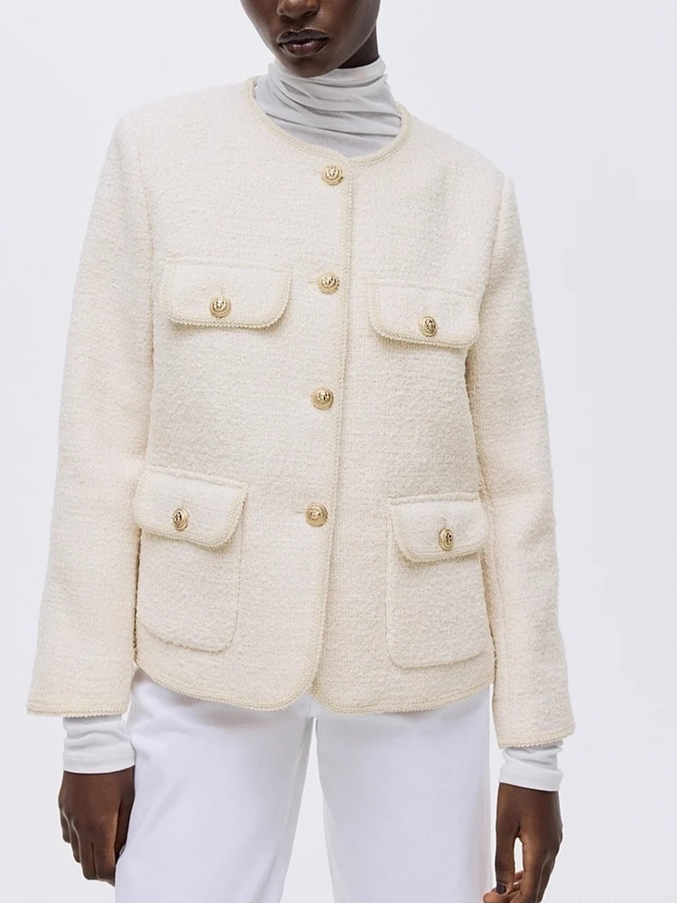 Европейский и американский стиль, осенняя новая модная тенденция, женская одежда, дизайн, свободная универсальная бархатная куртка с длинными рукавами и петлями
Европейский и американский стиль, осенняя новая модная тенденция, женская одежда, дизайн, свободная универсальная бархатная куртка с длинными рукавами и петлями