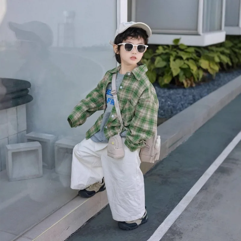 2025 Spring New Checkered Shirt for Children, Boys and Girls, Stylish Green Grid Pattern, Retro Loose Korean Style
2025 Spring New Checkered Shirt for Children, Boys and Girls, Stylish Green Grid Pattern, Retro Loose Korean Style