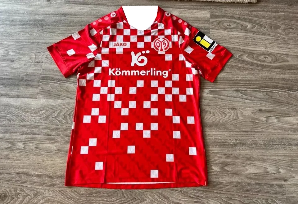 2025 Summer Hot-selling New Mainz Jersey Outdoor Training Comfortable Casual Breathable Quick-drying Short-sleeved T-shirt
2025 Summer Hot-selling New Mainz Jersey Outdoor Training Comfortable Casual Breathable Quick-drying Short-sleeved T-shirt
