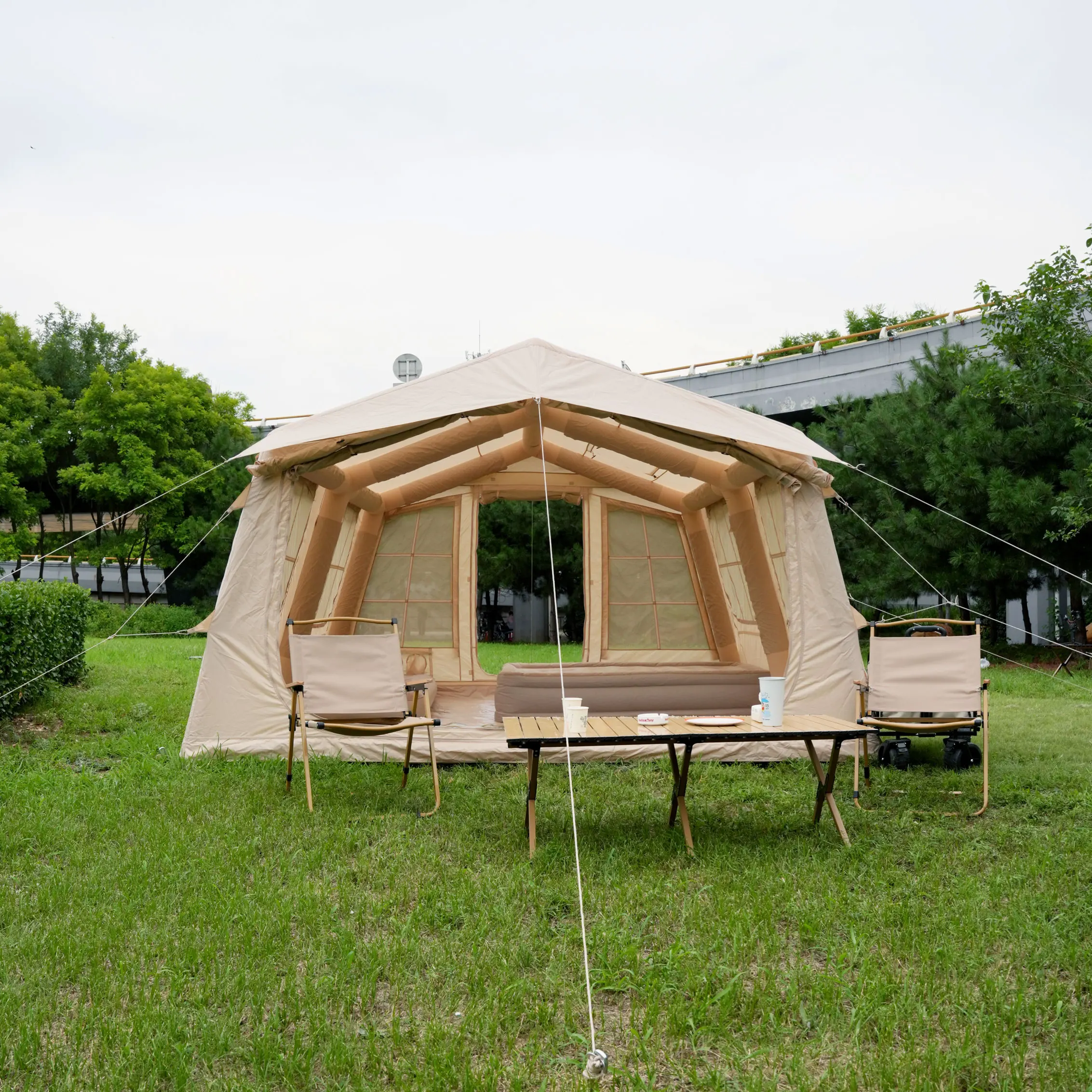 13.68 Square Meters Large Space Outdoor Camping Inflatable Tent
13.68 Square Meters Large Space Outdoor Camping Inflatable Tent