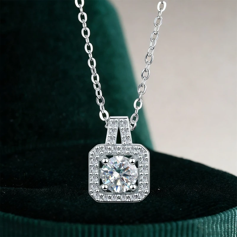 Кулон-подвеска с миниатюрным квадратным муассанитом 0.5 карата, сертифицированный, для женщин, из настоящего серебра 925 пробы, свадебное ювелирное украшение
Кулон-подвеска с миниатюрным квадратным муассанитом 0.5 карата, сертифицированный, для женщин, из настоящего серебра 925 пробы, свадебное ювелирное украшение
