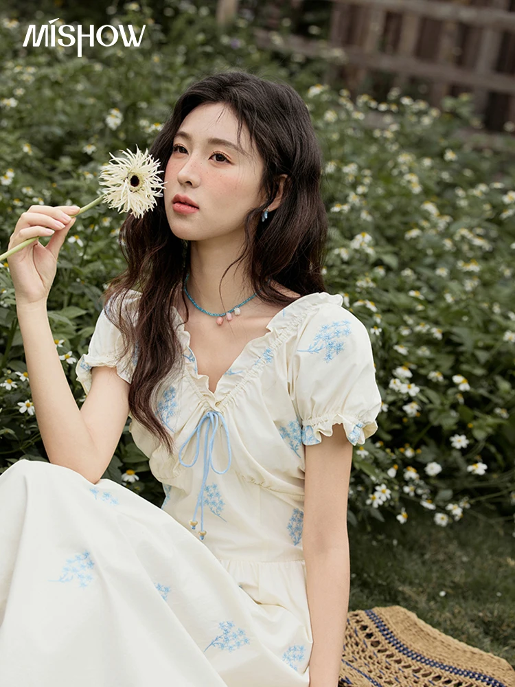 MISHOW French Print Summer Dresses for Women 2026 New Short Puff Sleeve V-neck Slimming Dress Female Fashion Cotton MXE32L2210
MISHOW French Print Summer Dresses for Women 2026 New Short Puff Sleeve V-neck Slimming Dress Female Fashion Cotton MXE32L2210