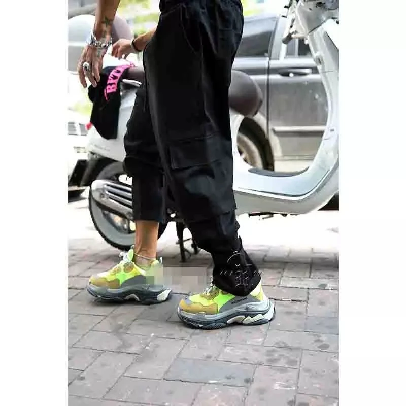 Korean version of big pocket lace up loose style Wide Leg Pants Black Khaki army green overalls elastic waist
Korean version of big pocket lace up loose style Wide Leg Pants Black Khaki army green overalls elastic waist